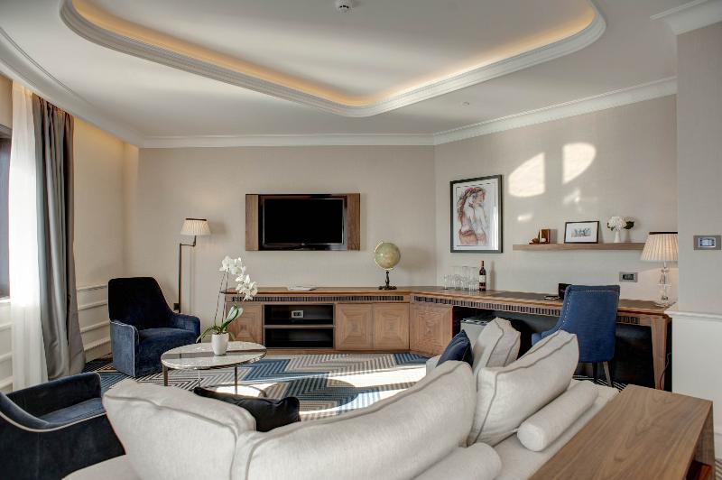 Boutique Hotel La Roche Tivat Exterior photo